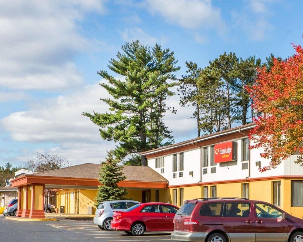 University Inn & Suites Stevens Point Exterior foto