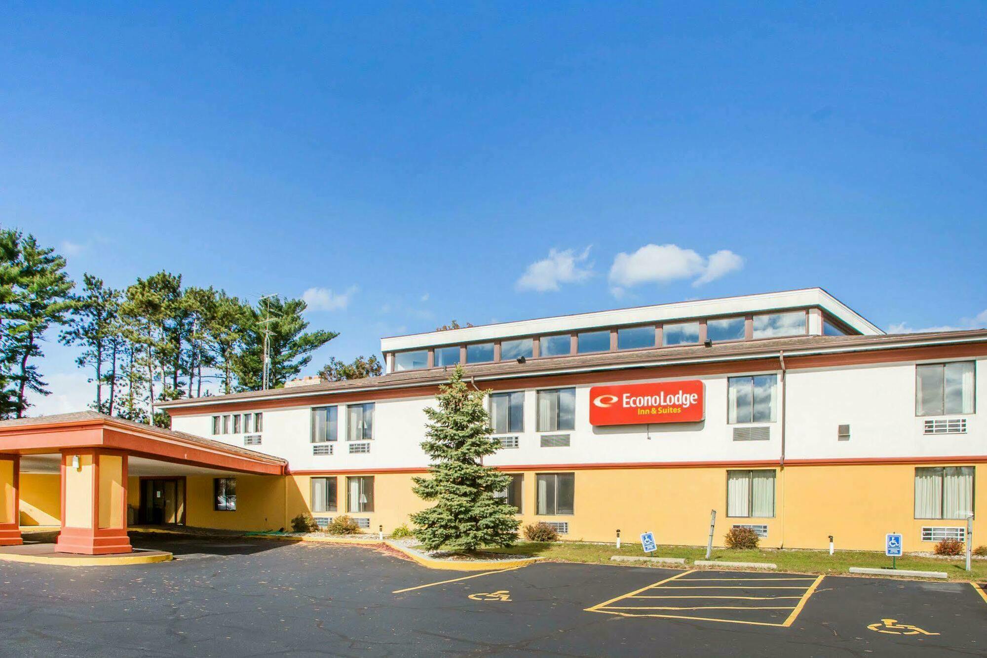 University Inn & Suites Stevens Point Exterior foto